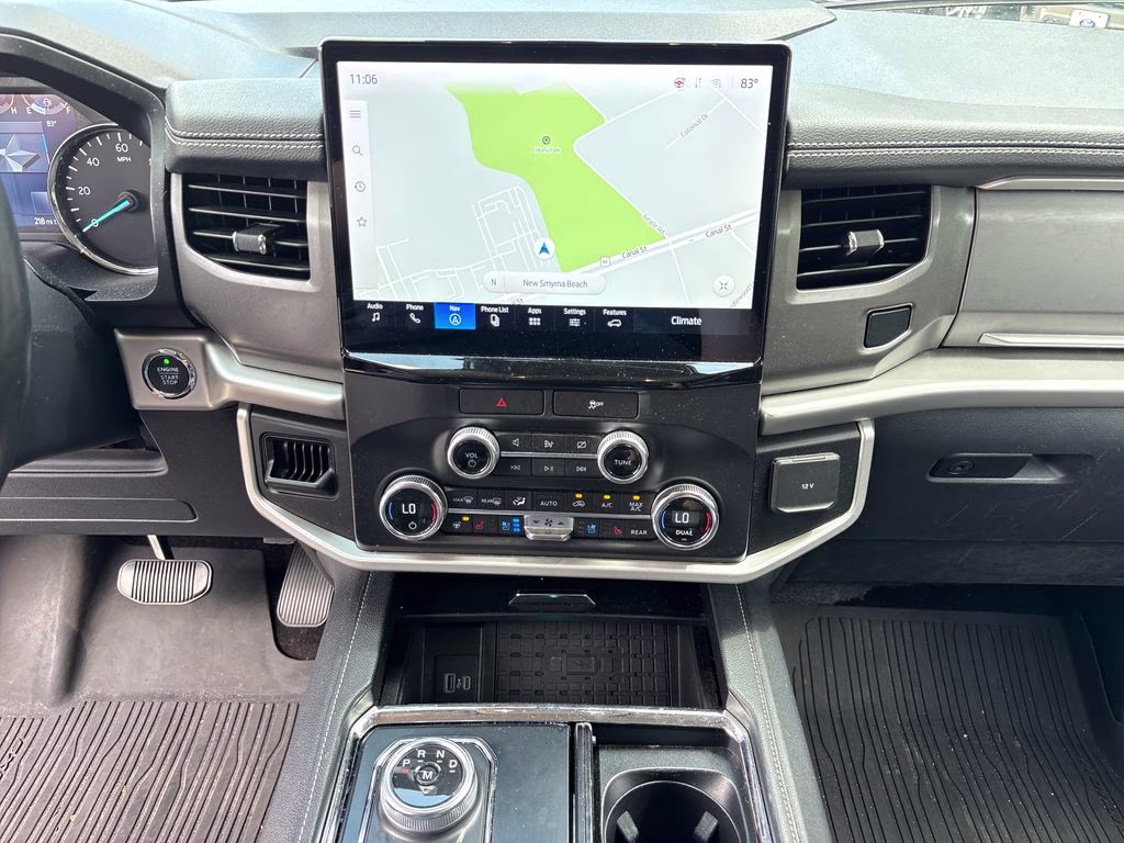 2022 White Metallic Ford Expedition Max XLT RWD SUV