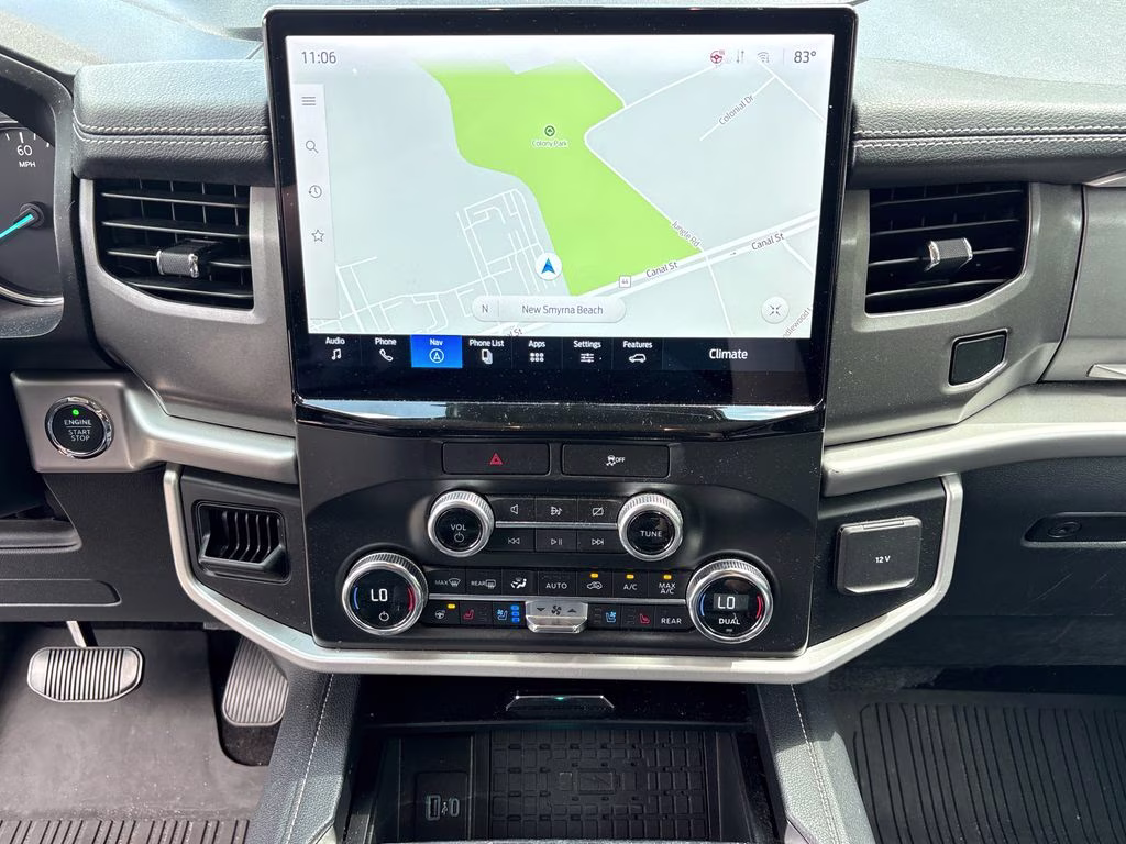 2022 White Metallic Ford Expedition Max XLT RWD SUV