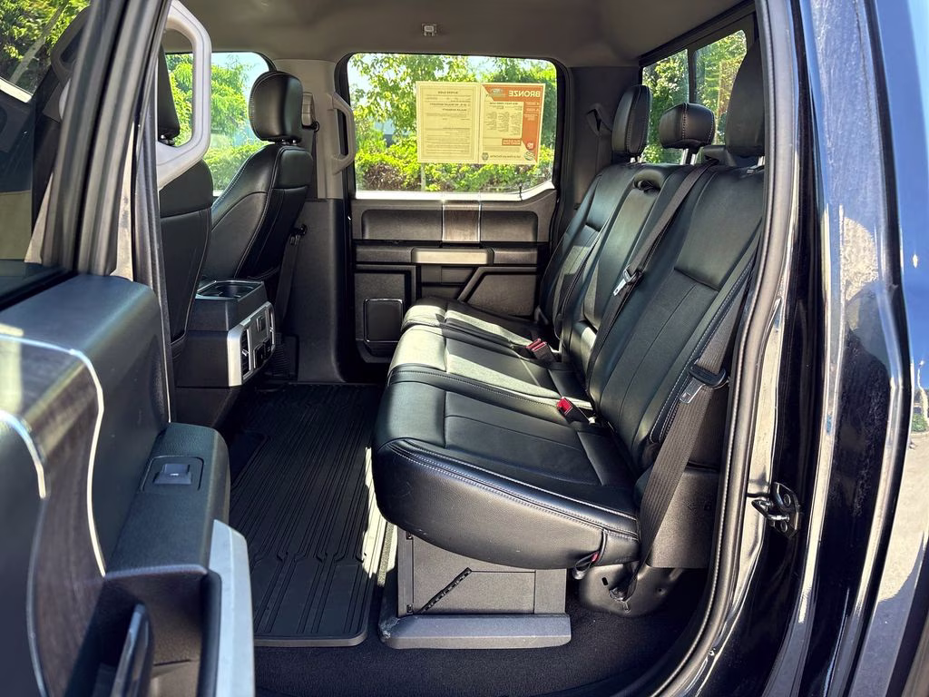 2021 Blue Metallic Ford Super Duty F-250 SRW Lariat 4X4 Truck