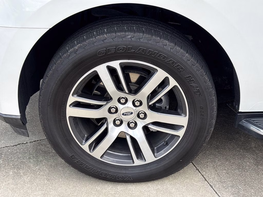 2022 White Metallic Ford Expedition Max XLT RWD SUV