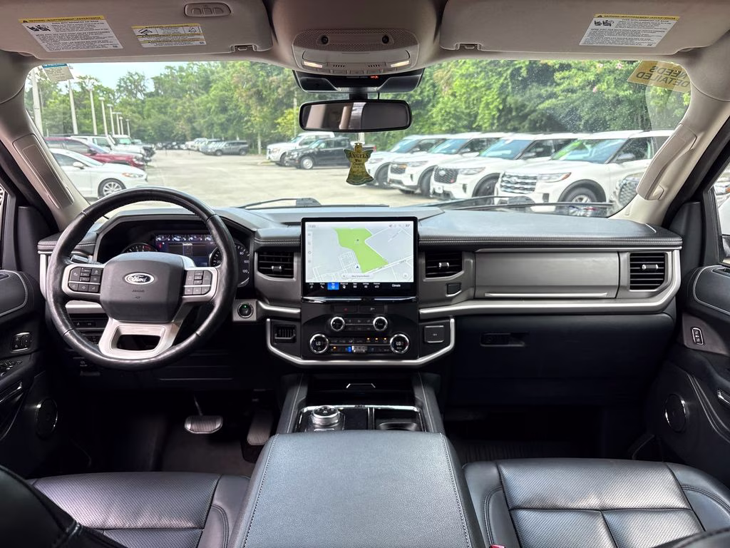 2022 White Metallic Ford Expedition Max XLT RWD SUV