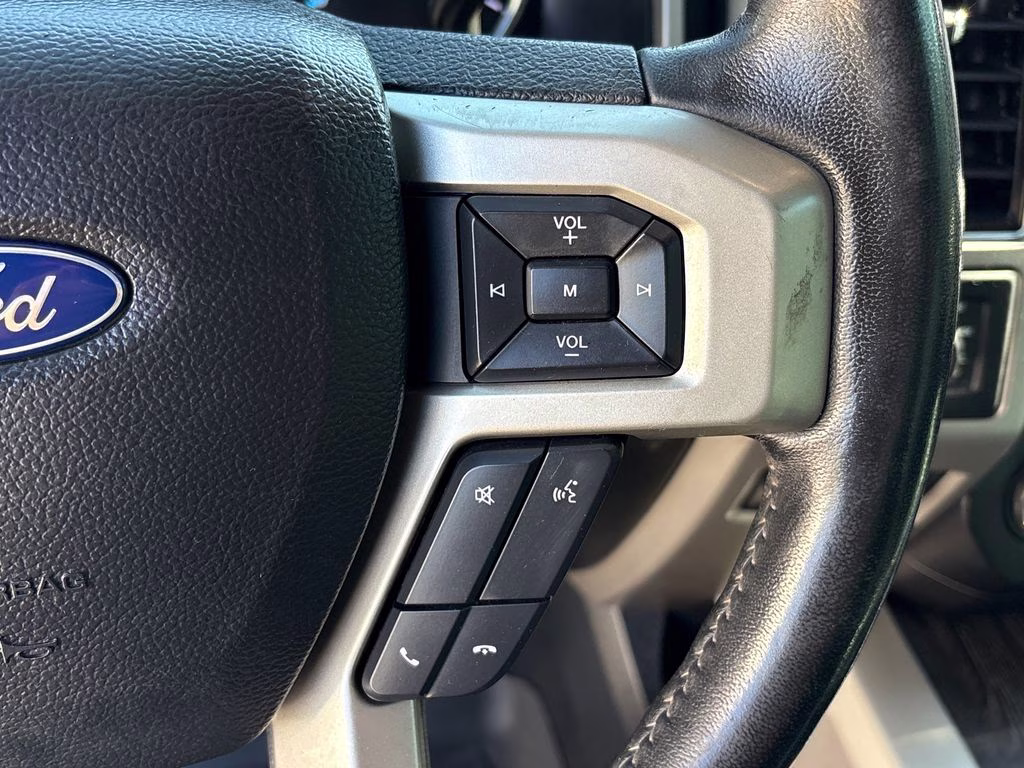 2021 Blue Metallic Ford Super Duty F-250 SRW Lariat 4X4 Truck