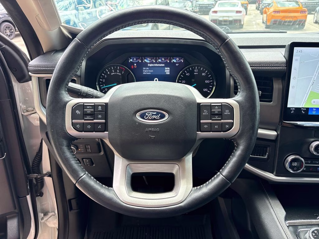 2022 White Metallic Ford Expedition Max XLT RWD SUV