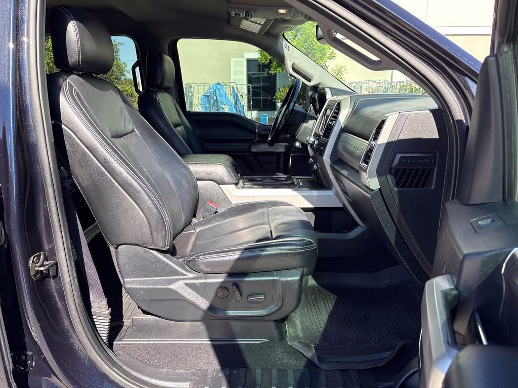 2021 Blue Metallic Ford Super Duty F-250 SRW Lariat 4X4 Truck