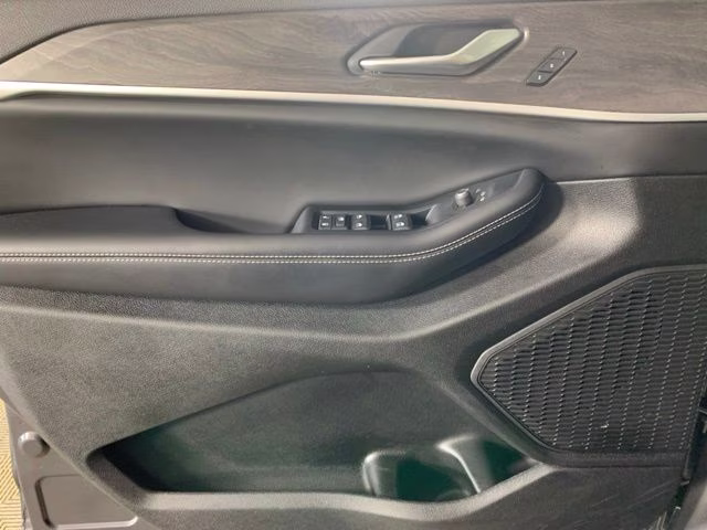 2024 Baltic Gray Metallic Clearcoat Jeep Grand Cherokee Limited 4X4 SUV