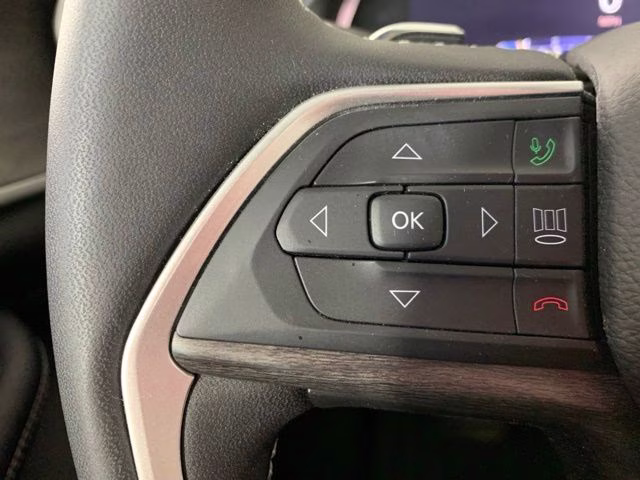 2024 Baltic Gray Metallic Clearcoat Jeep Grand Cherokee Limited 4X4 SUV