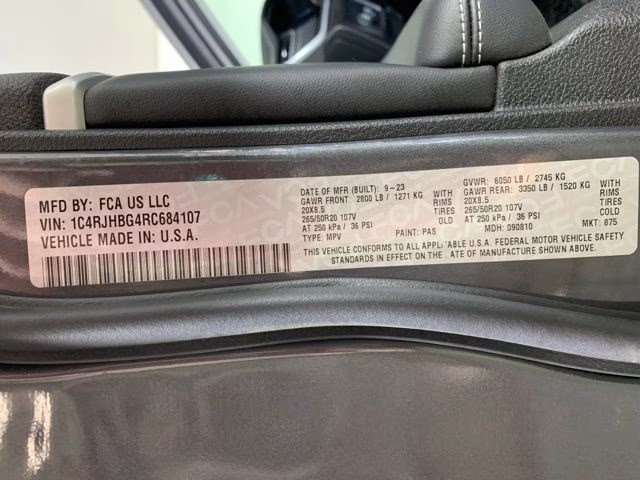 2024 Baltic Gray Metallic Clearcoat Jeep Grand Cherokee Limited 4X4 SUV