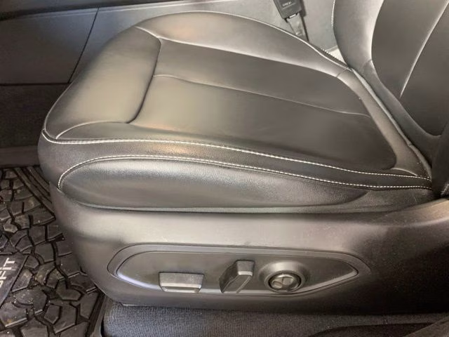 2024 Baltic Gray Metallic Clearcoat Jeep Grand Cherokee Limited 4X4 SUV