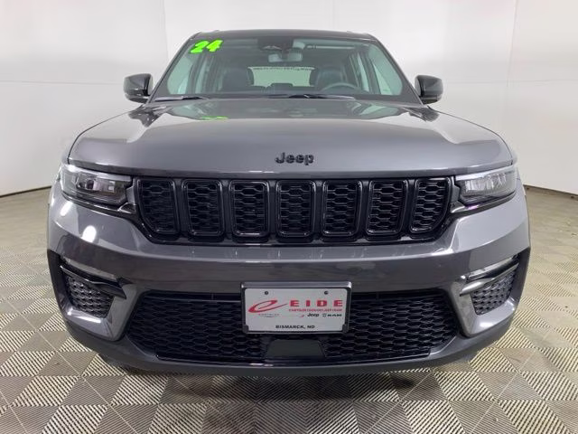 2024 Baltic Gray Metallic Clearcoat Jeep Grand Cherokee Limited 4X4 SUV