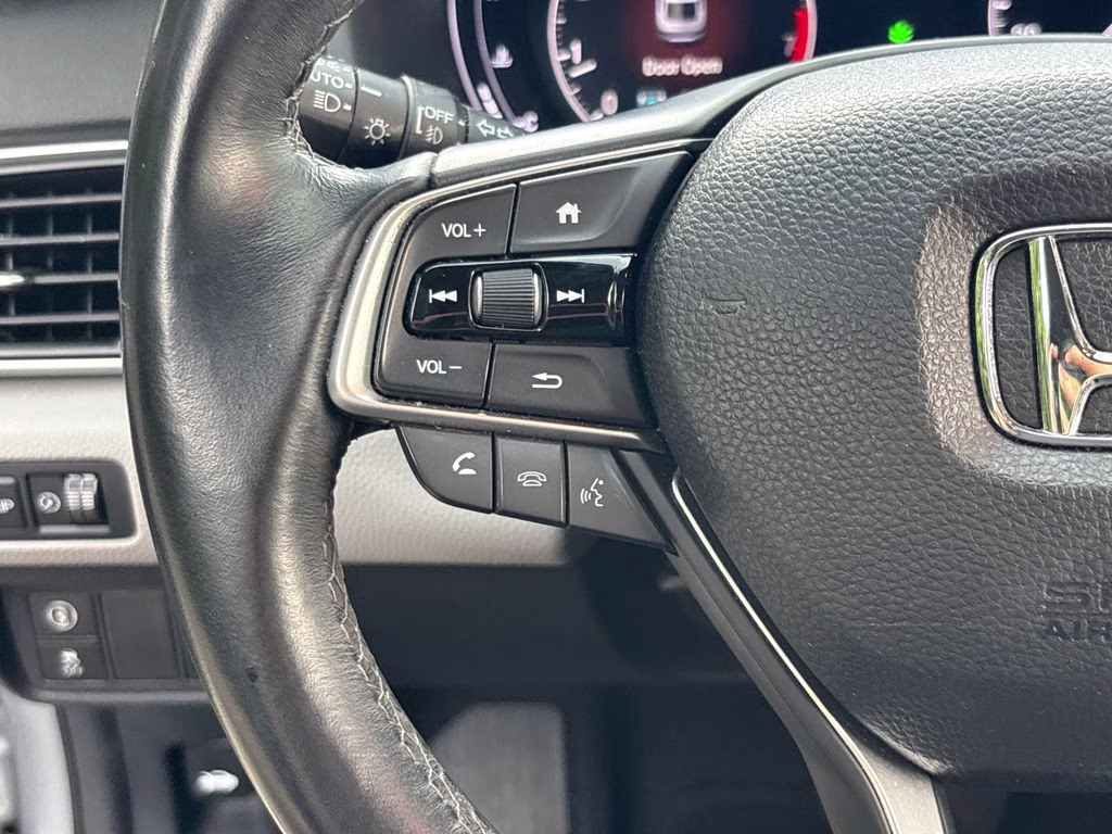 2018 Lunar Silver Metallic Honda Accord EX-L FWD Sedan