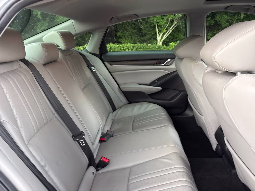 2018 Lunar Silver Metallic Honda Accord EX-L FWD Sedan