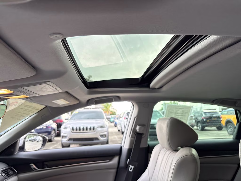 2018 Lunar Silver Metallic Honda Accord EX-L FWD Sedan