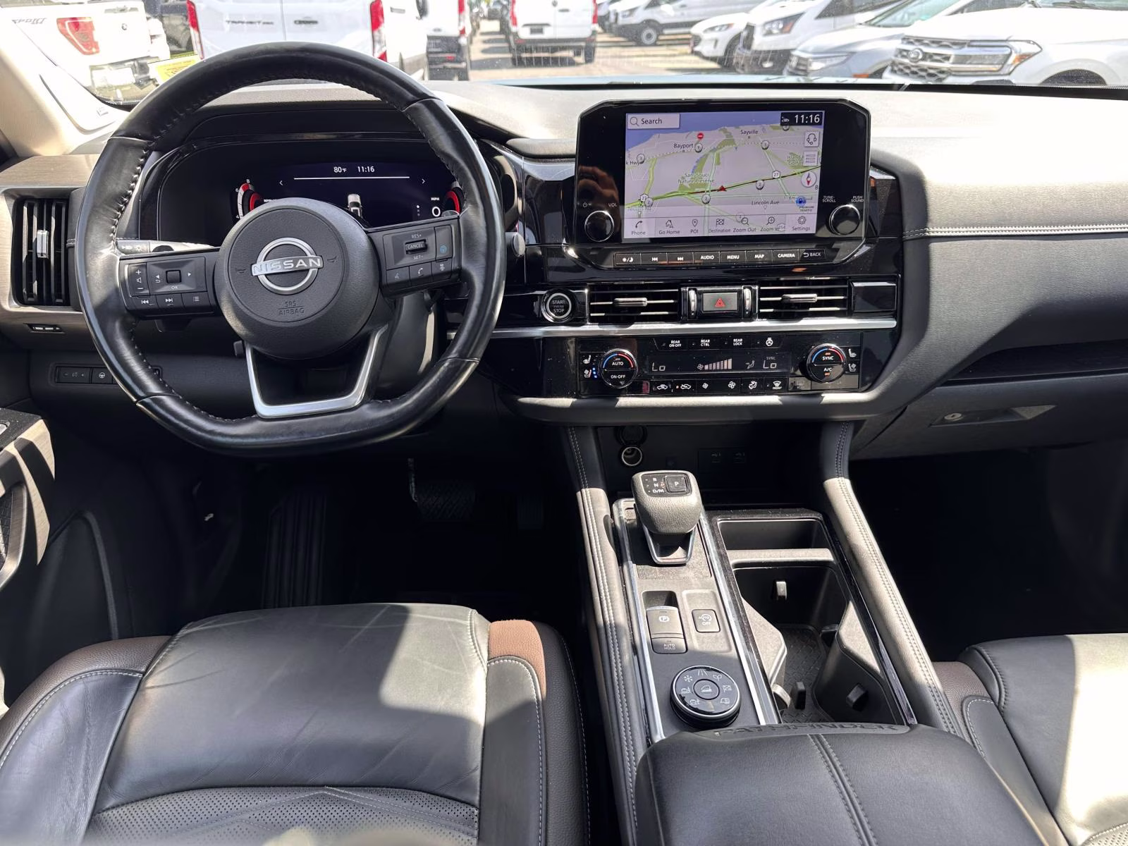 2023 Obsidian Green Pearl/Super Black Nissan Pathfinder Platinum 4WD 4X4 SUV
