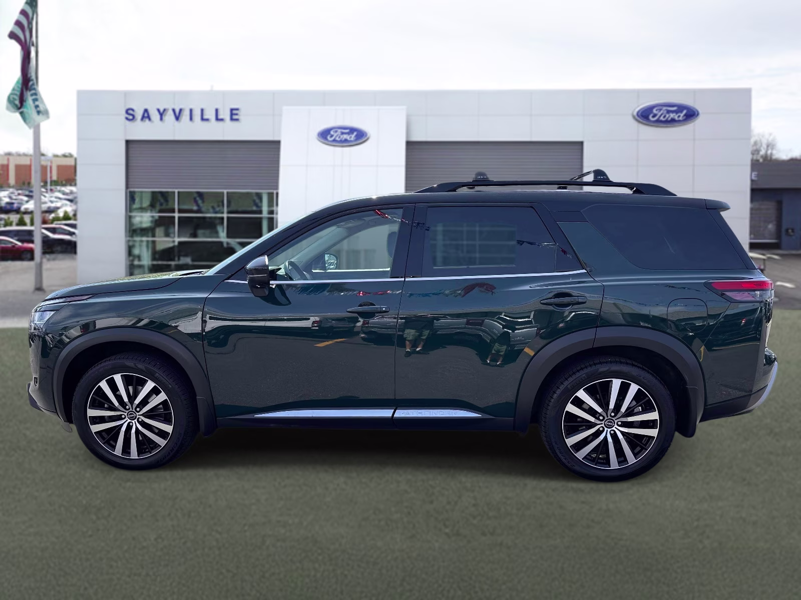 2023 Obsidian Green Pearl/Super Black Nissan Pathfinder Platinum 4WD 4X4 SUV