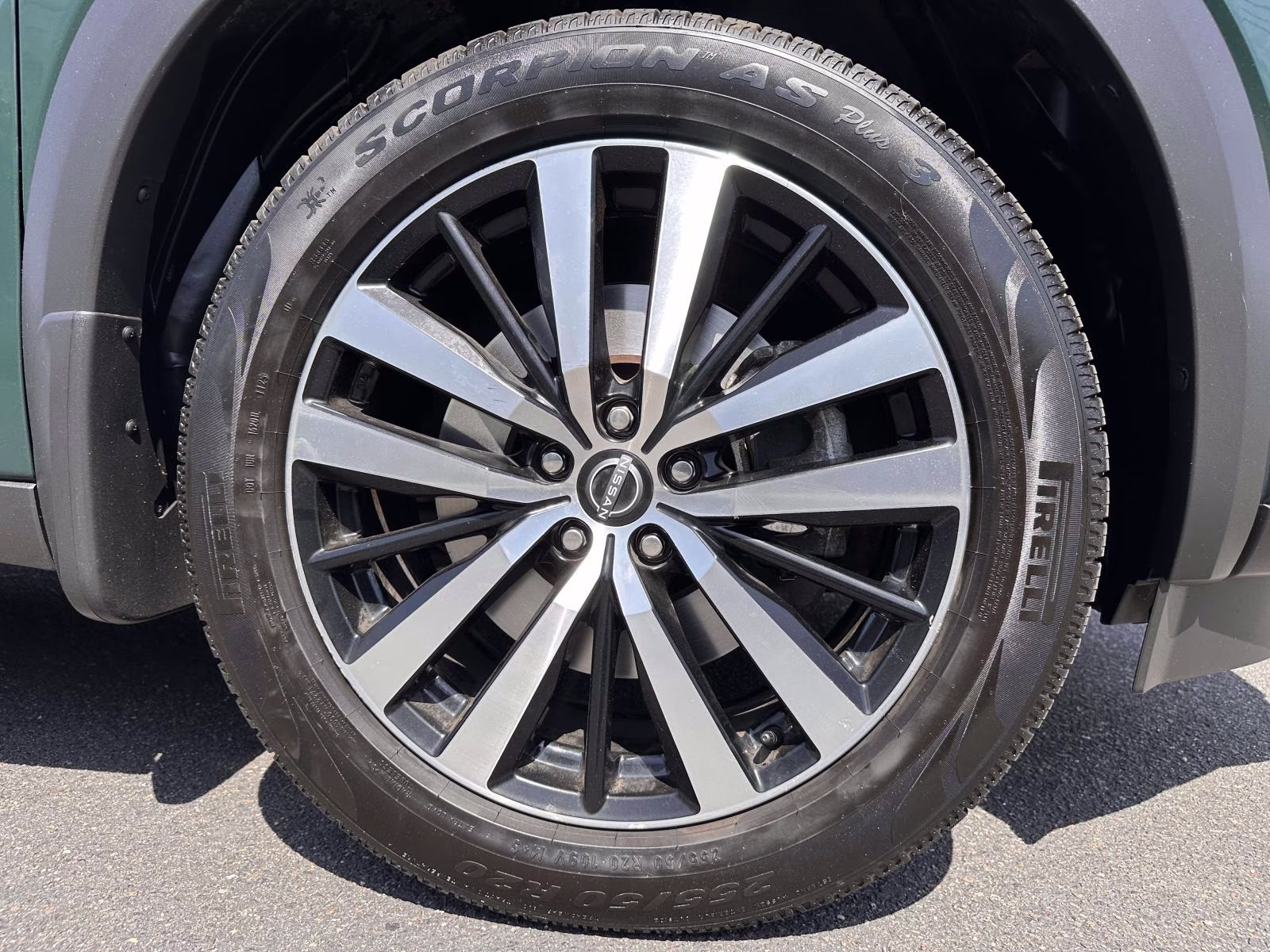2023 Obsidian Green Pearl/Super Black Nissan Pathfinder Platinum 4WD 4X4 SUV