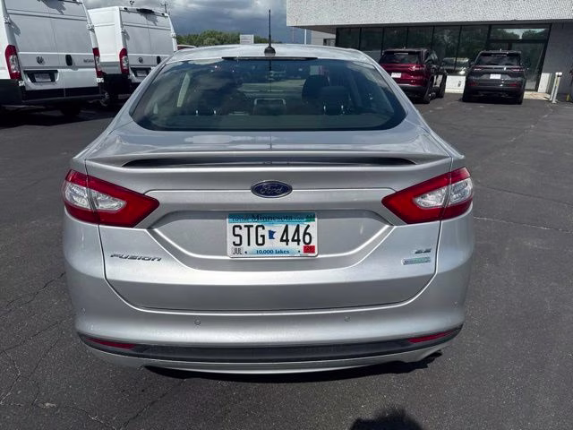2013 Ingot Silver Ford Fusion SE FWD Sedan