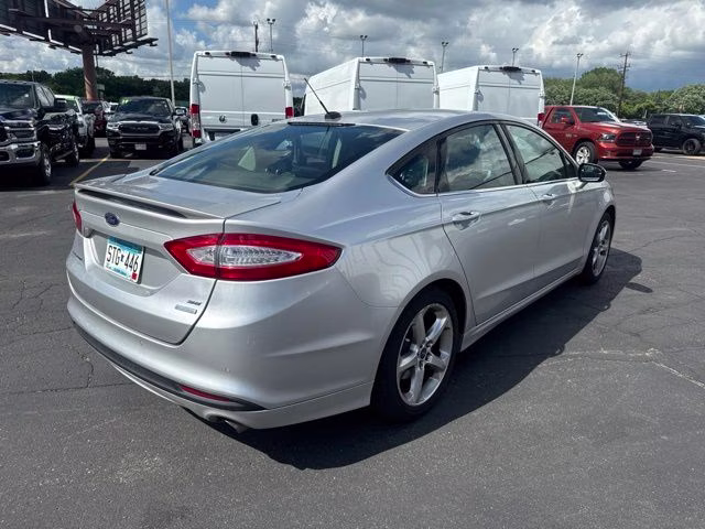 2013 Ingot Silver Ford Fusion SE FWD Sedan