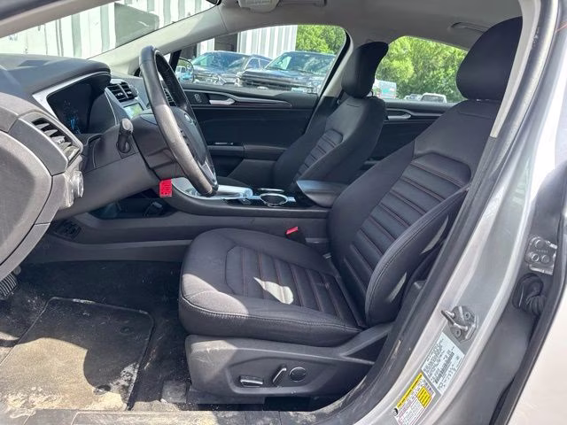 2013 Ingot Silver Ford Fusion SE FWD Sedan