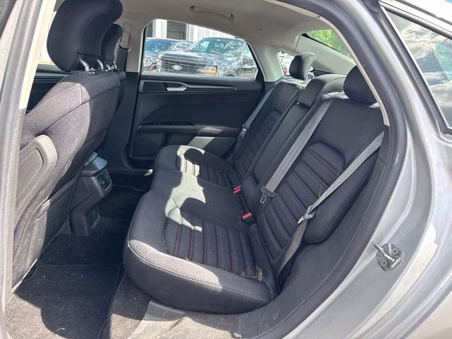 2013 Ingot Silver Ford Fusion SE FWD Sedan
