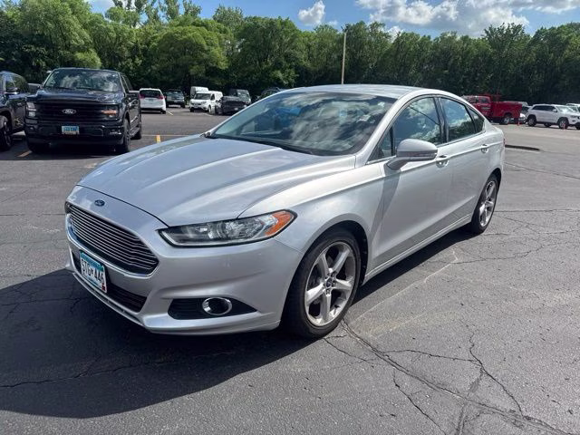 2013 Ingot Silver Ford Fusion SE FWD Sedan