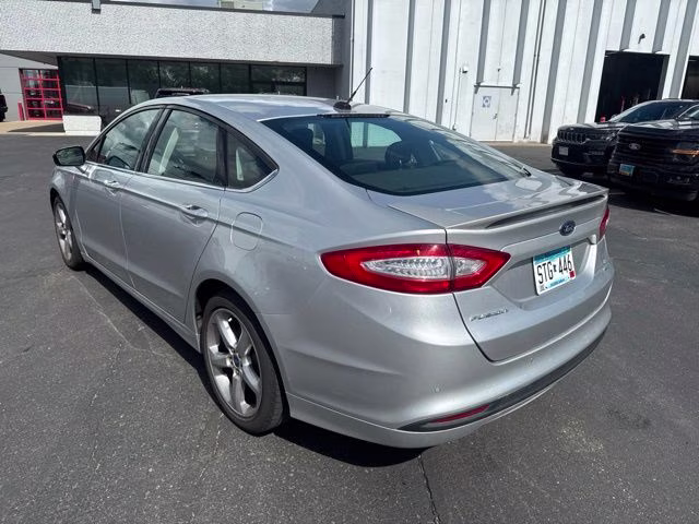 2013 Ingot Silver Ford Fusion SE FWD Sedan