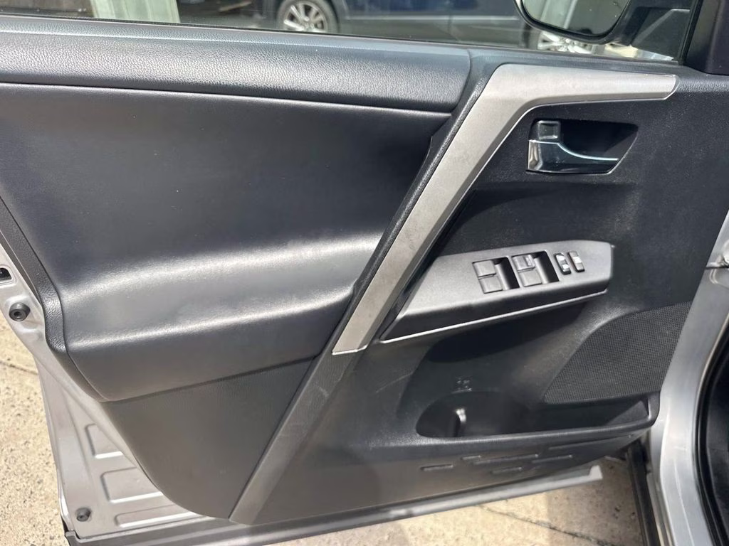2017 Silver Sky Metallic Toyota RAV4 XLE AWD SUV