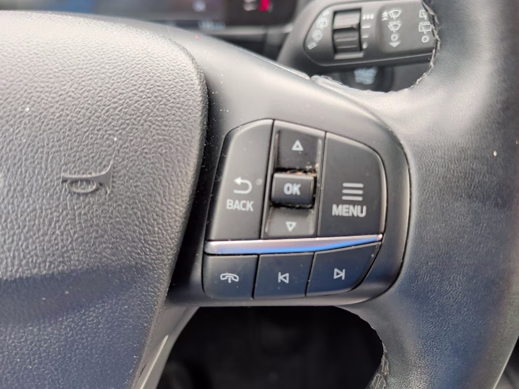2024 Iconic Silver Metallic Ford Escape Active FWD SUV