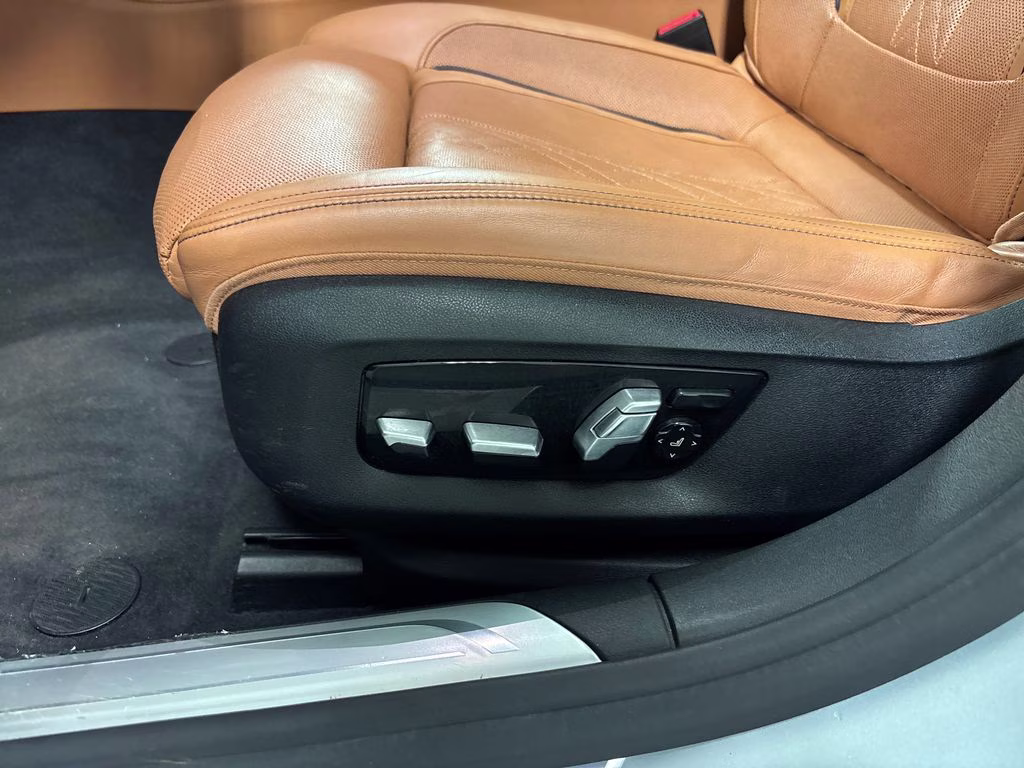 2018 Carbon Black Metallic BMW 7 Series 740i xDrive AWD Sedan