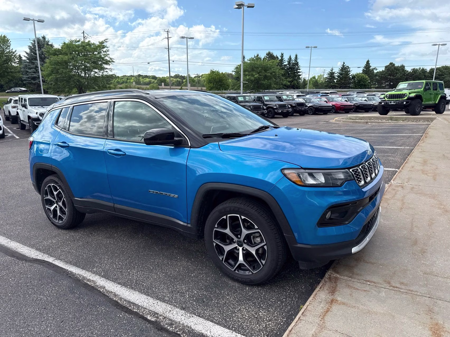 2025 Hydro Blue Pearlcoat Jeep Compass Limited 4X4 SUV
