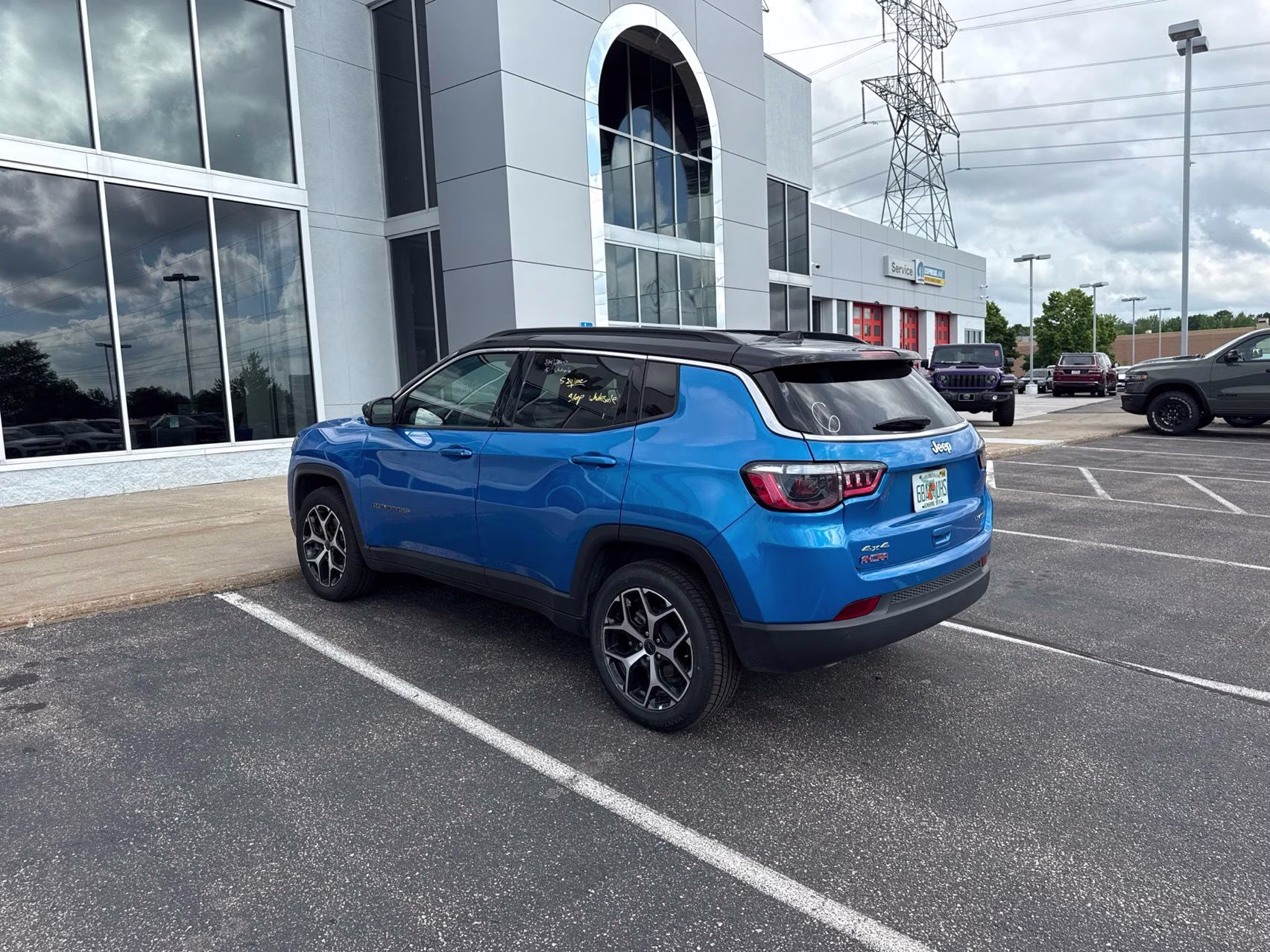 2025 Hydro Blue Pearlcoat Jeep Compass Limited 4X4 SUV