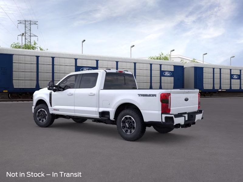 2026 Star White Metallic Tri-Coat Ford Super Duty F-250 SRW LARIAT Crew Cab Pickup 4X4 Truck