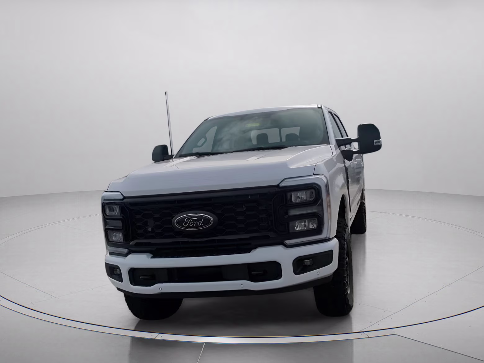 2026 Star White Metallic Tri-Coat Ford Super Duty F-250 SRW LARIAT Crew Cab Pickup 4X4 Truck