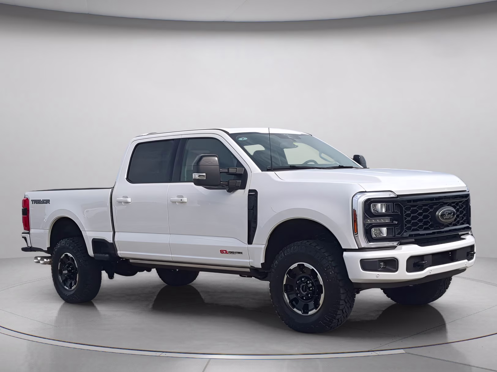 2026 Oxford White Ford Super Duty F-250 SRW LARIAT Crew Cab Pickup 4X4 Truck