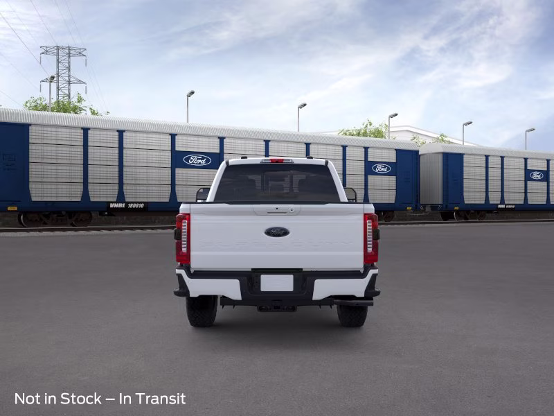 2026 Oxford White Ford Super Duty F-250 SRW LARIAT Crew Cab Pickup 4X4 Truck