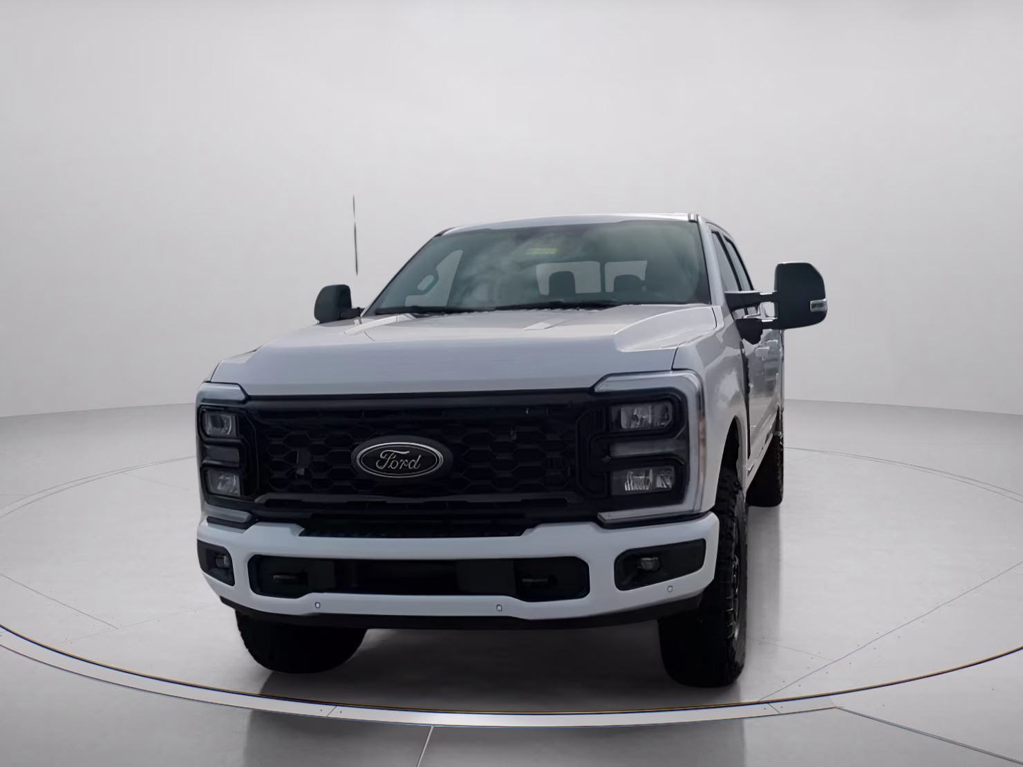 2026 Oxford White Ford Super Duty F-250 SRW LARIAT Crew Cab Pickup 4X4 Truck