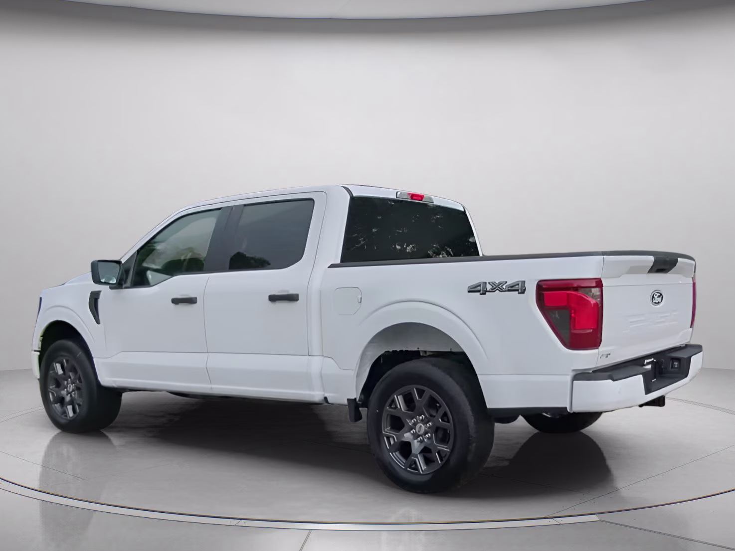 2026 Oxford White Ford F-150 STX Crew Cab Pickup 4X4 Truck