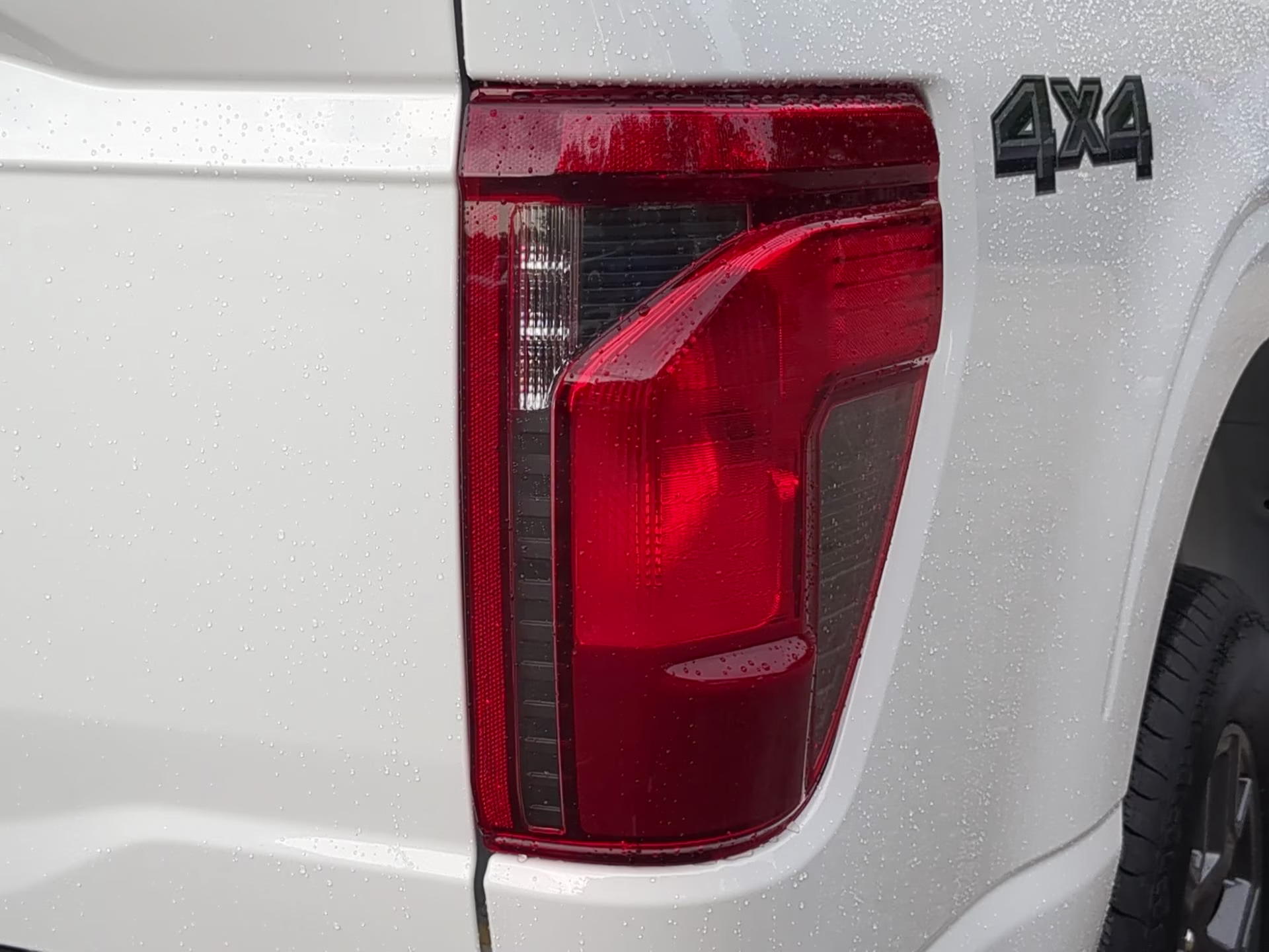 2026 Oxford White Ford F-150 STX Crew Cab Pickup 4X4 Truck