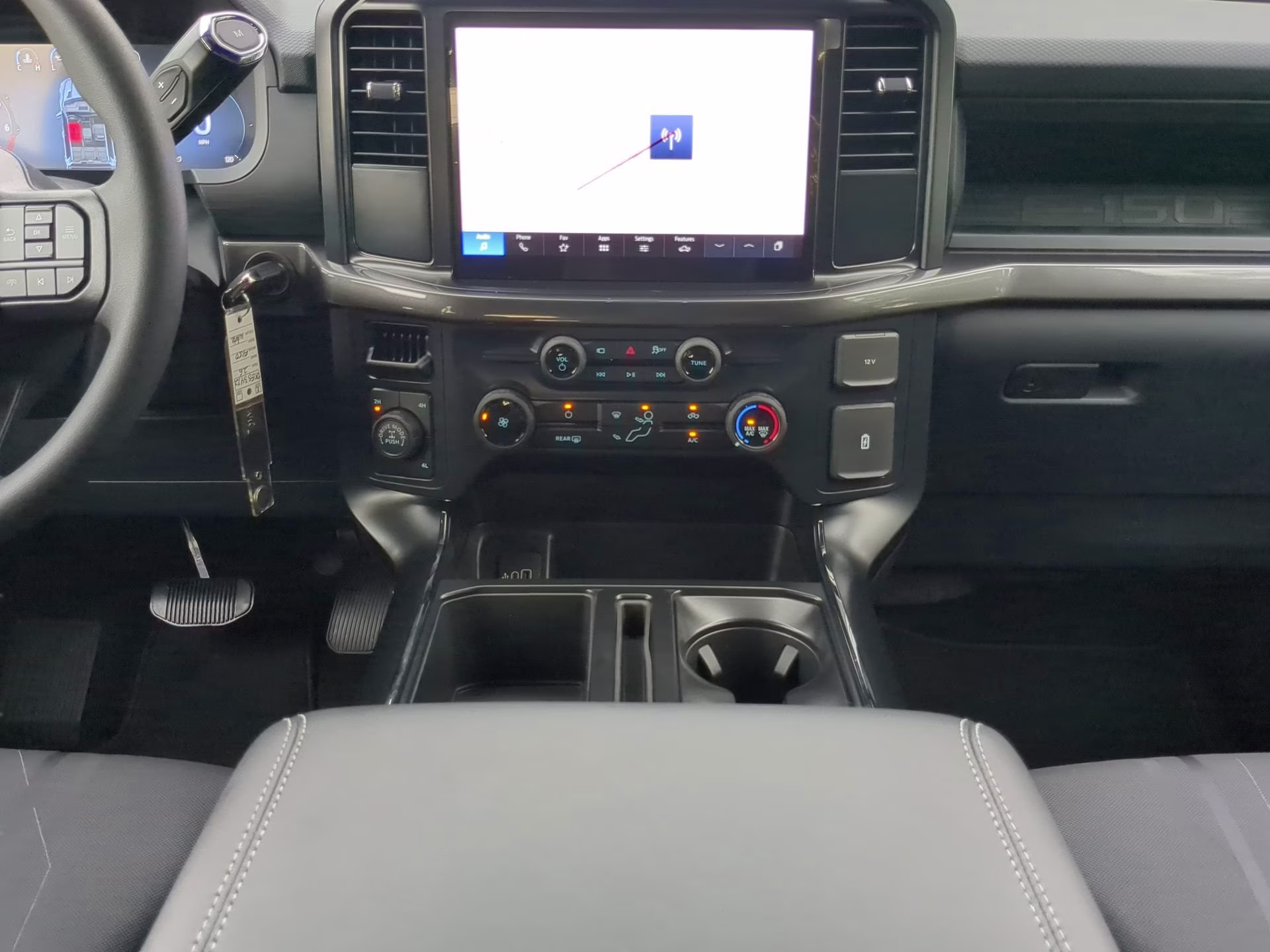2026 Oxford White Ford F-150 STX Crew Cab Pickup 4X4 Truck