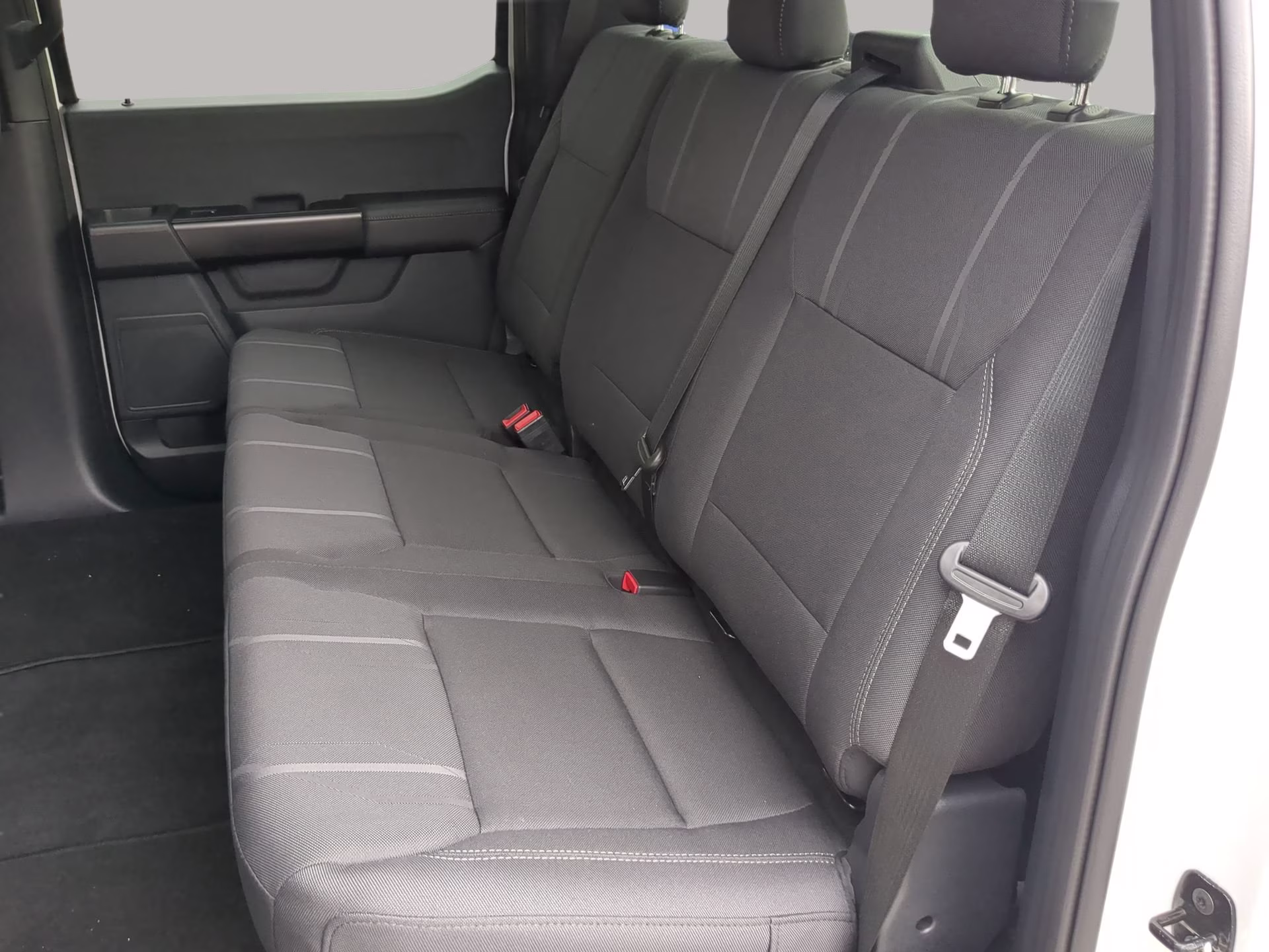 2026 Oxford White Ford F-150 STX Crew Cab Pickup 4X4 Truck