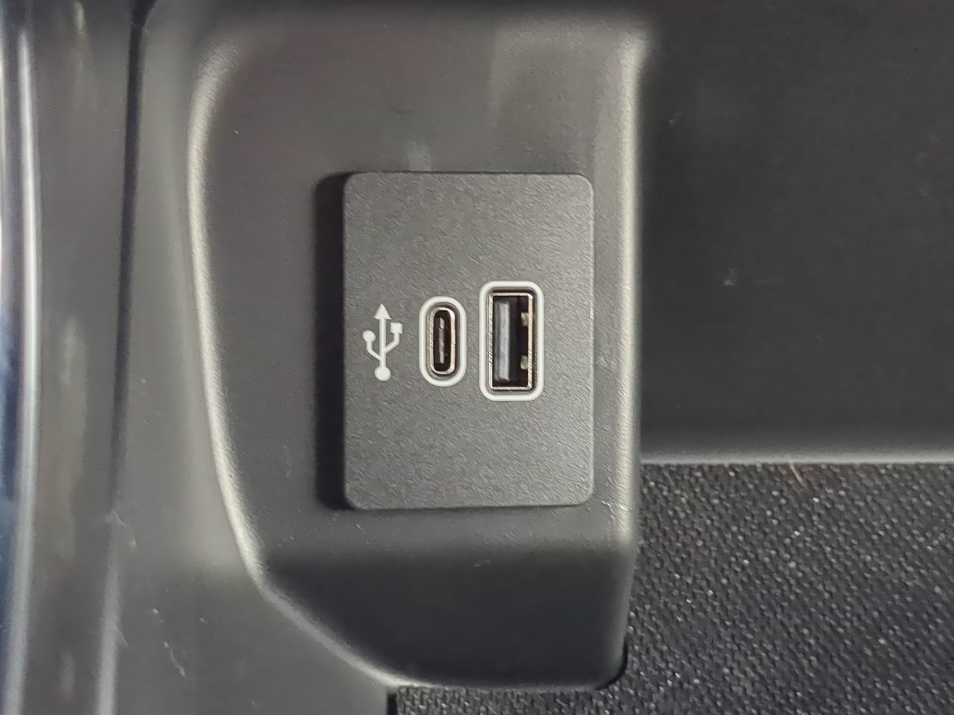 2026 Oxford White Ford F-150 STX Crew Cab Pickup 4X4 Truck