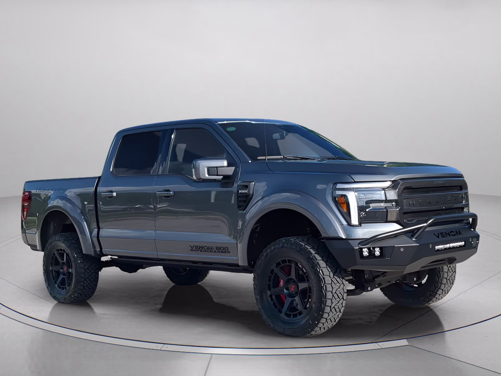 2026 Carbonized Gray Metallic Ford F-150 LARIAT Crew Cab Pickup 4X4 Truck