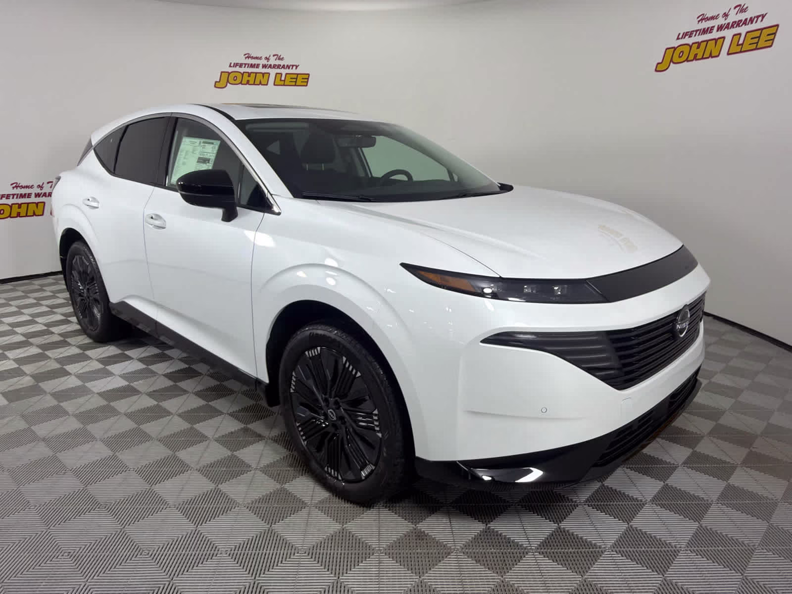 2026 Everest White Pearl Tricoat Nissan Murano Platinum AWD SUV