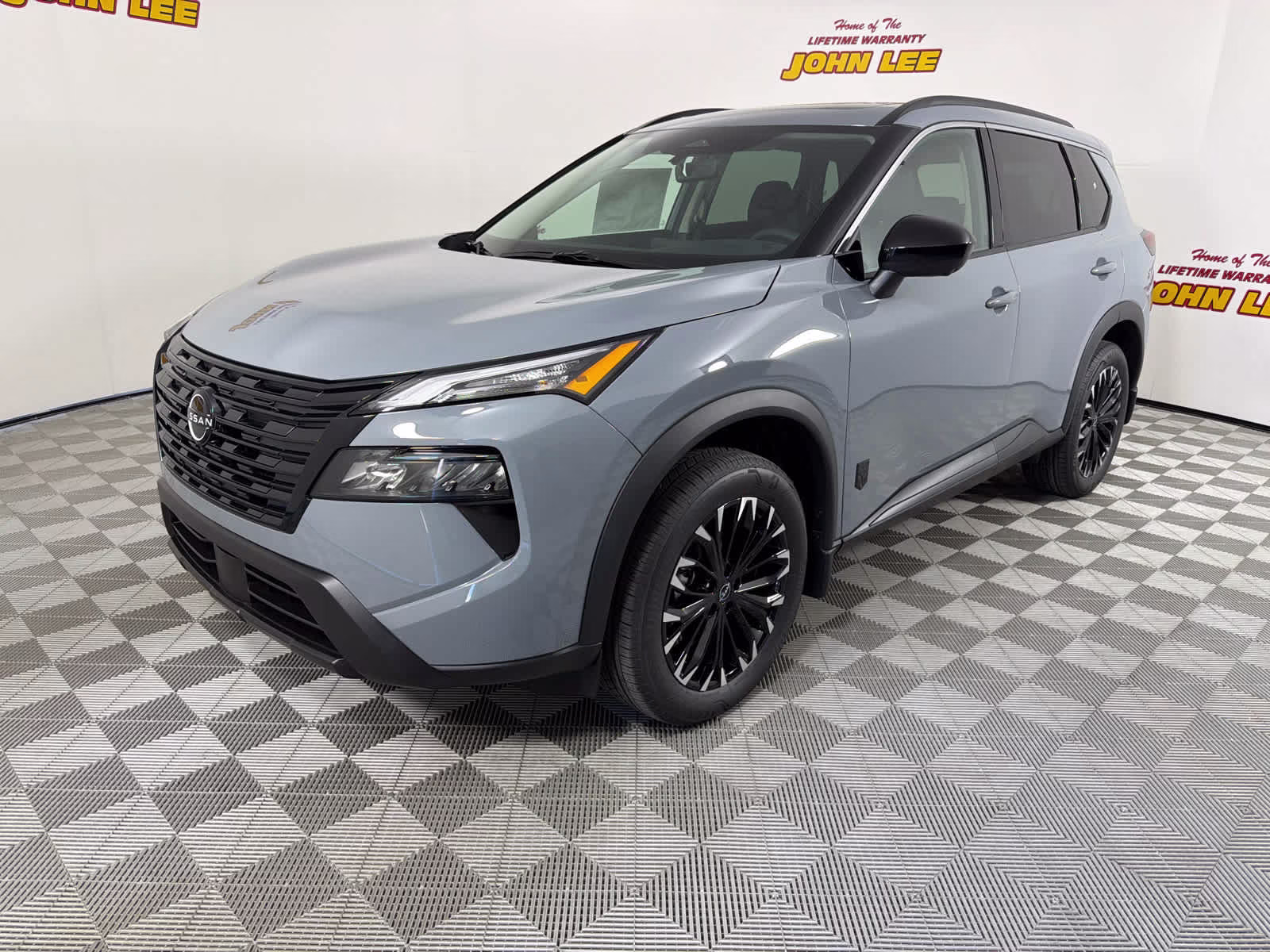 2026 Boulder Gray Pearl Nissan Rogue Dark Armor FWD SUV