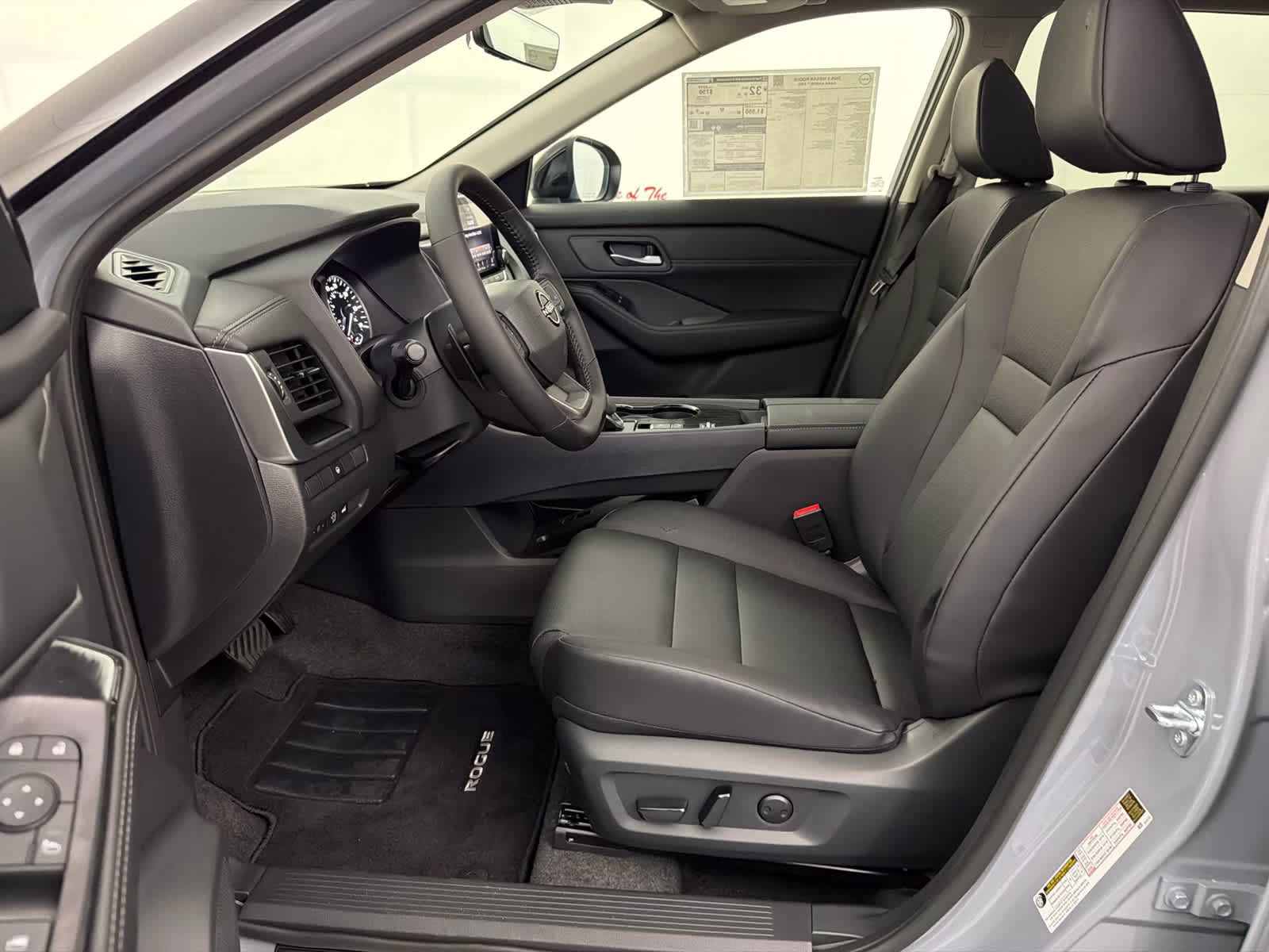 2026 Boulder Gray Pearl Nissan Rogue Dark Armor FWD SUV