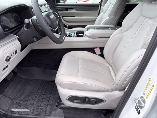 2024 Bright White Clearcoat Jeep Wagoneer Series II L RWD SUV