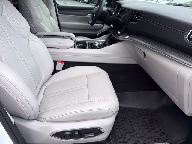 2024 Bright White Clearcoat Jeep Wagoneer Series II L RWD SUV