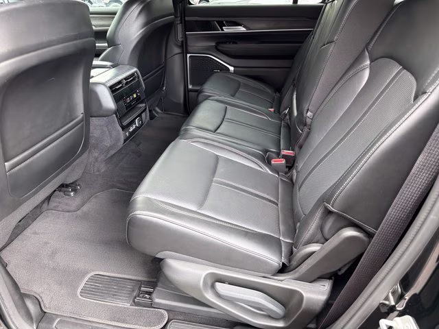 2024 Diamond Black Crystal Pearlcoat Jeep Wagoneer Series II RWD SUV