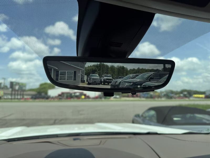 2022 Summit White GMC Yukon Denali 4X4 SUV