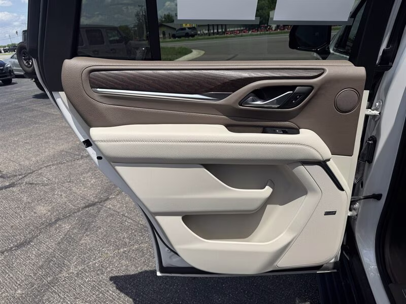 2022 Summit White GMC Yukon Denali 4X4 SUV