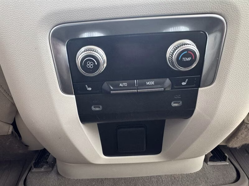 2022 Summit White GMC Yukon Denali 4X4 SUV